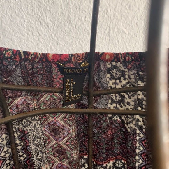 Adorable dress 👗 - Picture 2 of 3